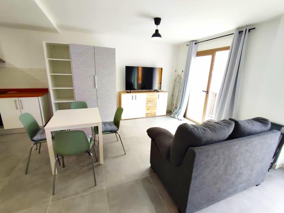 Apartament Near The Ocean In Playa San Juan المظهر الخارجي الصورة