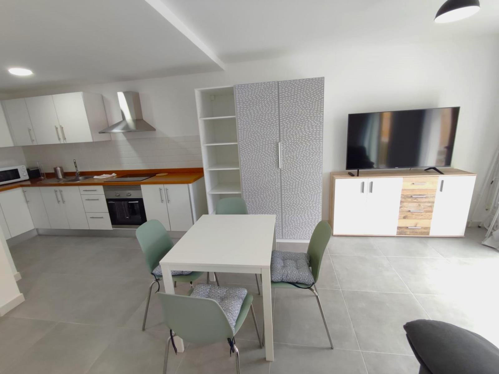 Apartament Near The Ocean In Playa San Juan المظهر الخارجي الصورة