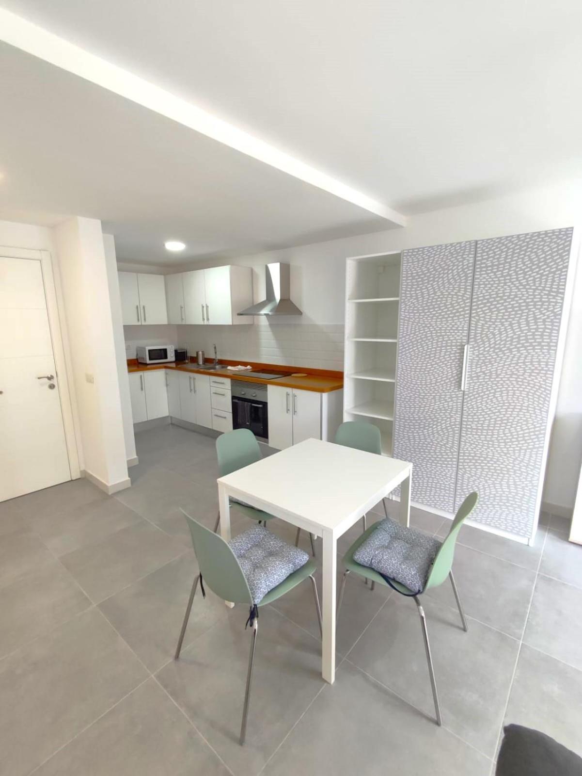 Apartament Near The Ocean In Playa San Juan المظهر الخارجي الصورة